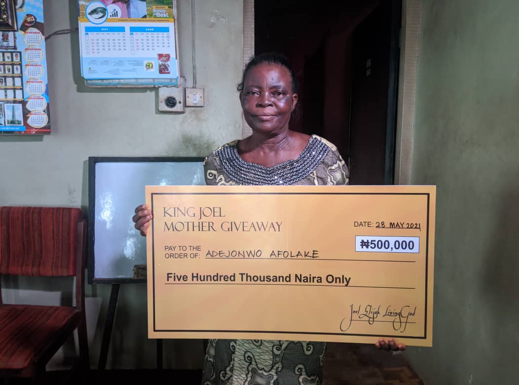 King Joel reward winners of Mother’s Day giveaway Says ‘I want to make life better for African women