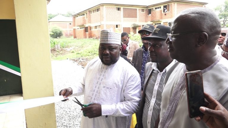 Foundation inaugurates 13 unit toilets in FCT school