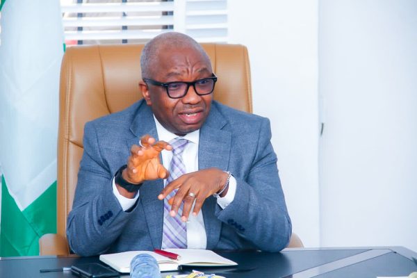 Data breach: FG slams N400m fine on four banks, others